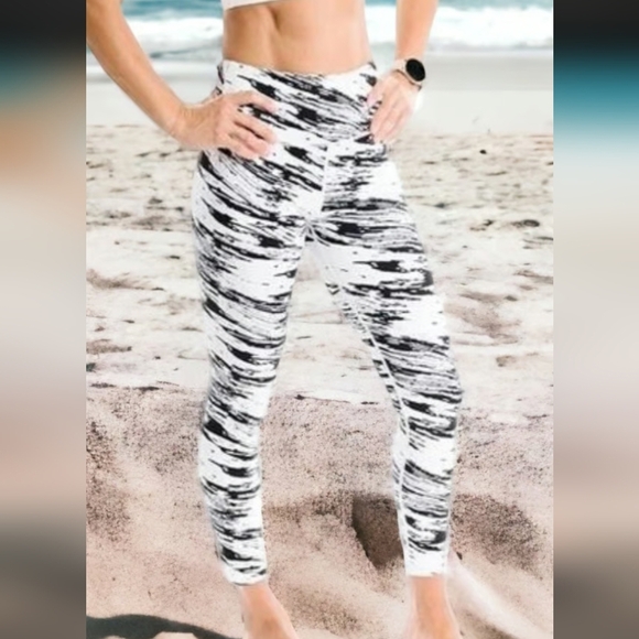 GapFit High Rise yoga leggings size m #184 - Picture 1 of 4